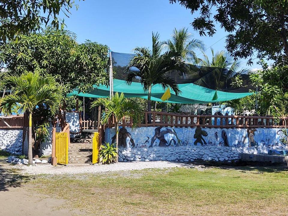 Seasun Beach Resort & Hotel Lucapon Eksteriør bilde
